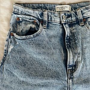 Abercrombie & Fitch Ultra High Rise 90s Jeans
